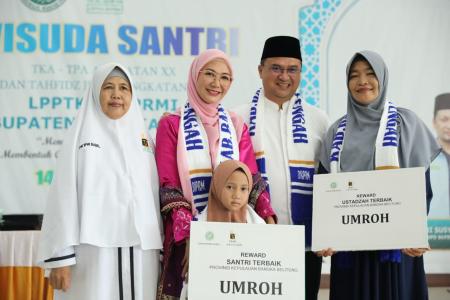 Erzaldi Hadiahkan Santri Cilik 8 Tahun Berangkat Umrah