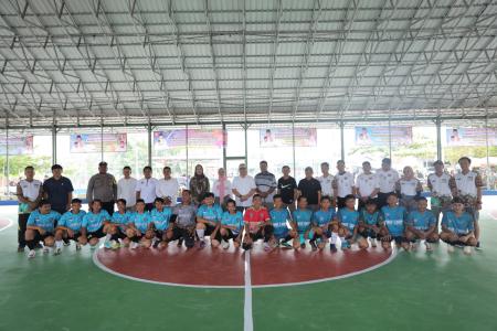 Erzaldi-Melati Buka Liga Futsal Erzaldi Cup Desa Bencah