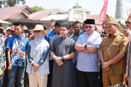 Erzaldi Rosman Hadirkan Artis Ibukota, Meriahkan Sedekah Kampung Kundi Bersatu