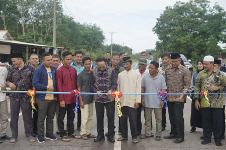 Resmikan Jembatan Sungai Tebo I, Pemkab Bateng akan Perbaiki Jembatan Lainnya