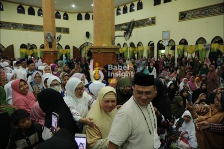 Ribuan Jemaah Saksi Besarnya Roadshow Mamah Dedeh di Pulau Belitung