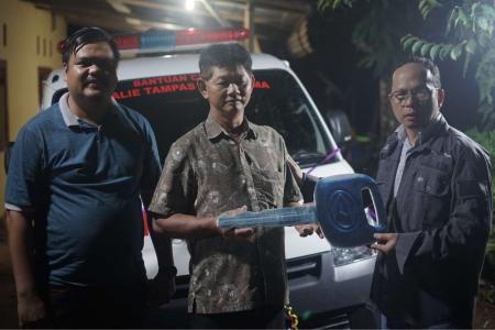 Serahkan Ambulans Bantuan CSR untuk Dusun Nadi, Algafry: 'Dahulukan kepentingan bersama' 