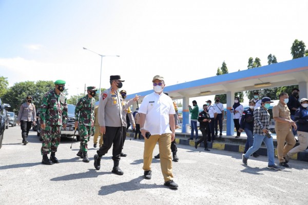 Patuhi Aturan Larangan Mudik, Gubernur Pantau Pelabuhan Tanjung Kalian