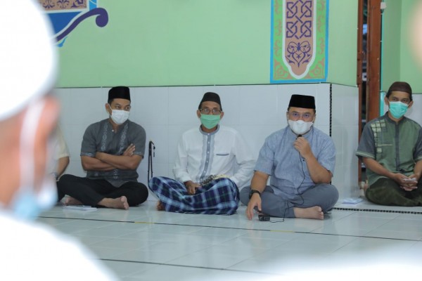 Sajadah Fajar, Gubernur Disambut Hangat Warga Air Jukung Belinyu